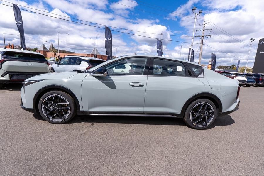 2025 Kia K4 GT-Line Auto MY25 Photo 3