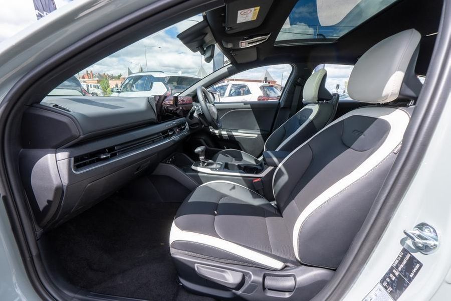 2025 Kia K4 GT-Line Auto MY25 Photo 25