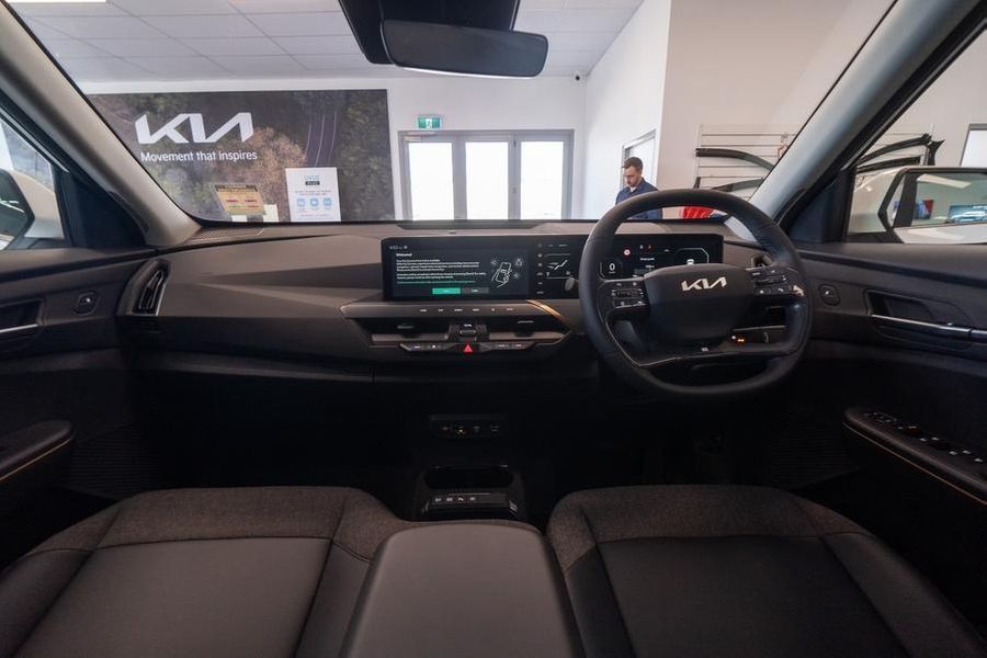 2025 Kia EV5 Air Long Range Auto MY26 Photo 18