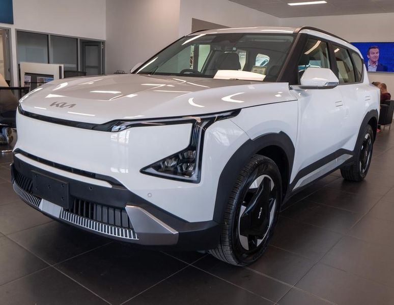 2025 Kia EV5 Air Long Range Auto MY26 Photo 3