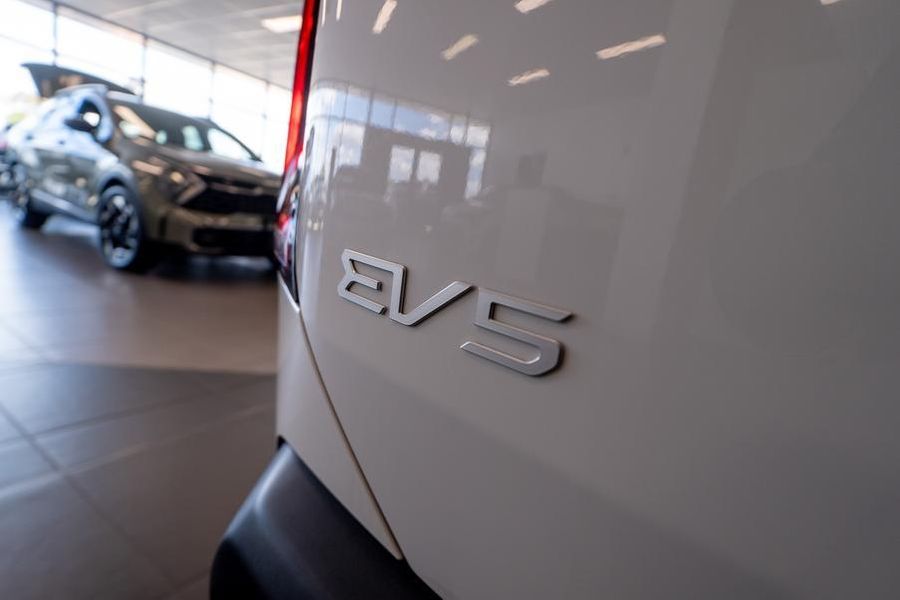 2025 Kia EV5 Air Long Range Auto MY26 Photo 13
