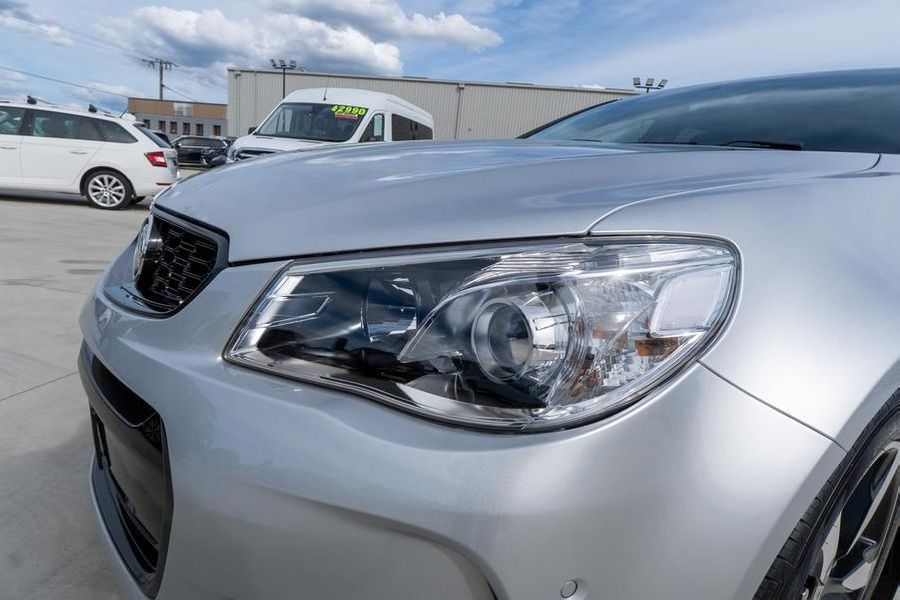 2016 Holden Commodore SV6 Black VF Series II Auto MY16 Photo 10