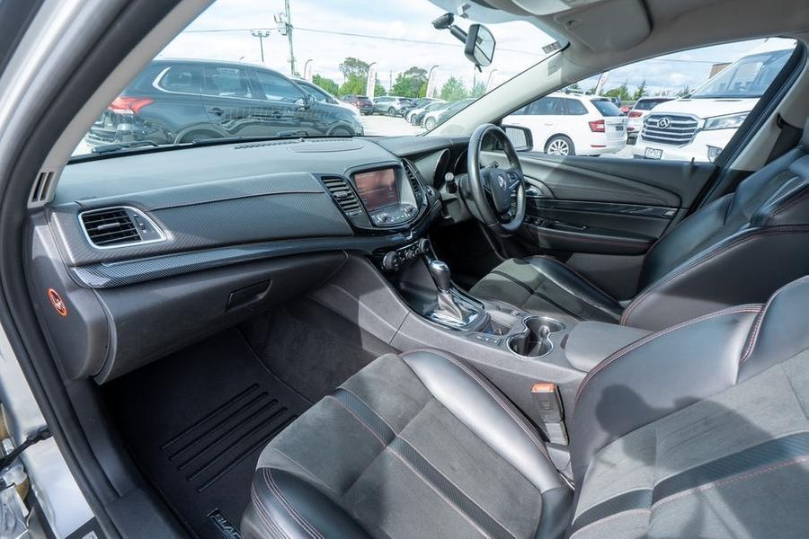 2016 Holden Commodore SV6 Black VF Series II Auto MY16 Photo 24