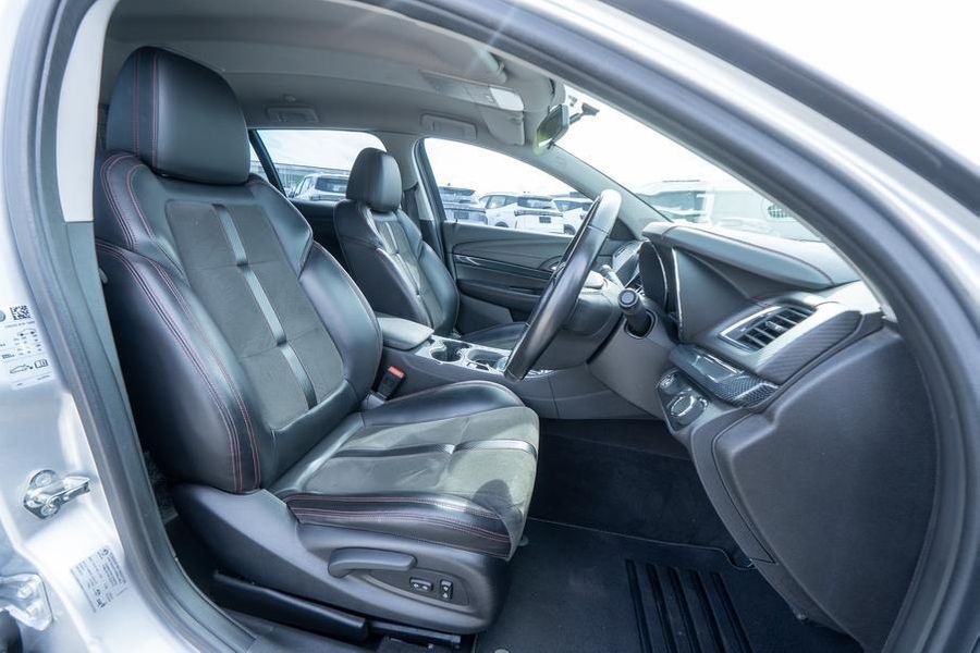 2016 Holden Commodore SV6 Black VF Series II Auto MY16 Photo 16