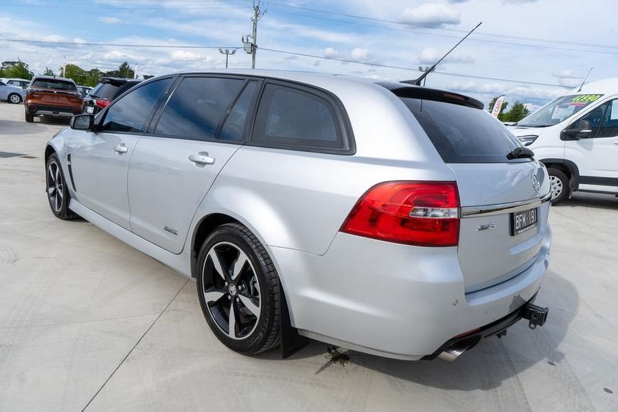 2016 Holden Commodore SV6 Black VF Series II Auto MY16 Photo 5