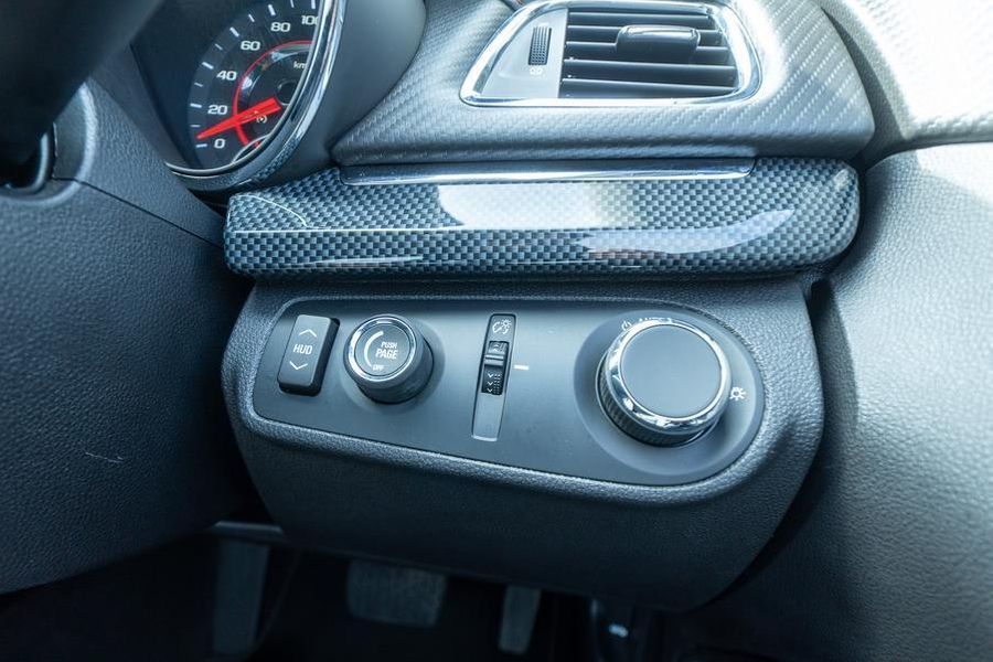 2016 Holden Commodore SV6 Black VF Series II Auto MY16 Photo 30