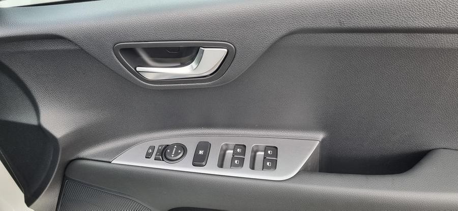 2025 Kia Stonic GT-Line Auto FWD MY25 Photo 8