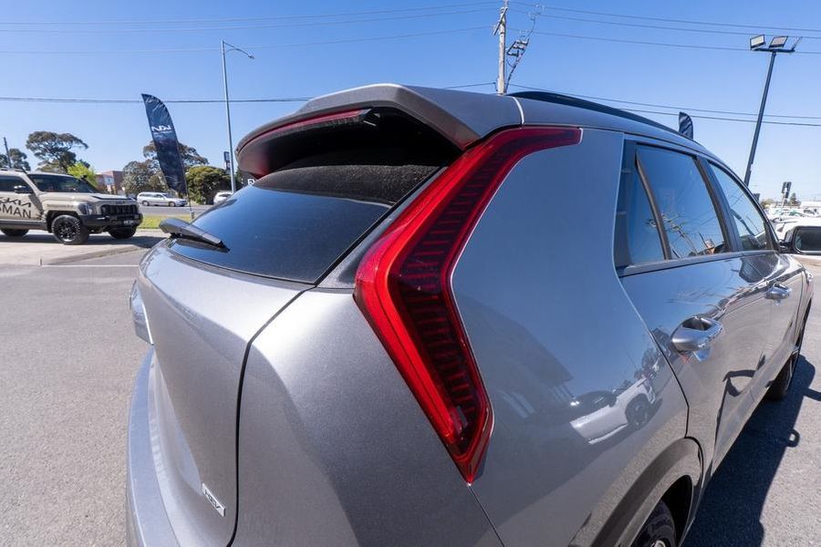 2024 Kia Niro HEV GT-Line Auto 2WD MY24 Photo 12