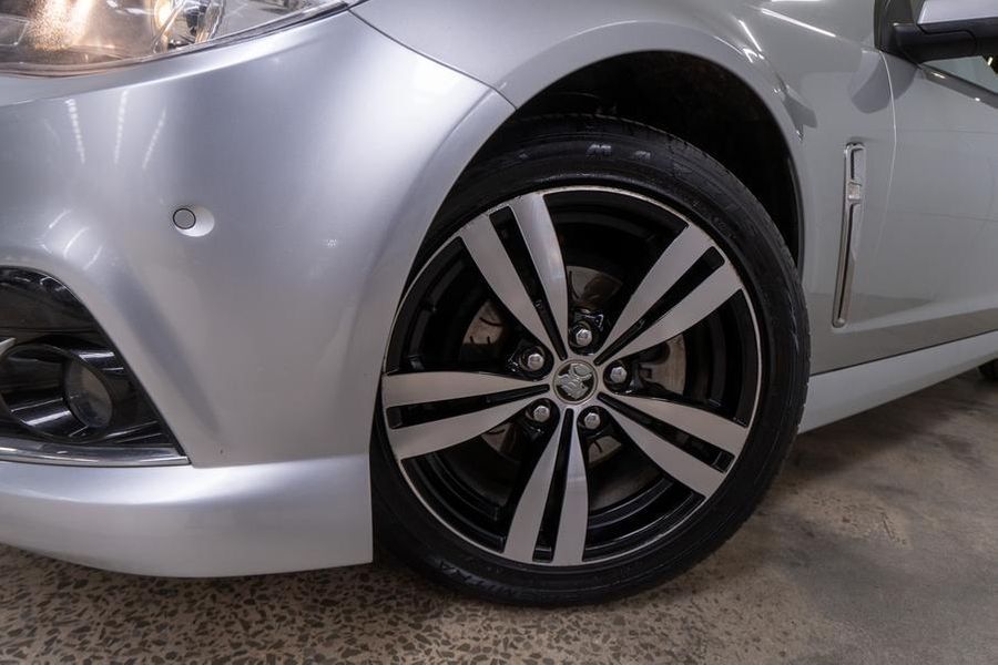 2015 Holden Commodore SV6 Storm VF Auto MY15 Photo 4