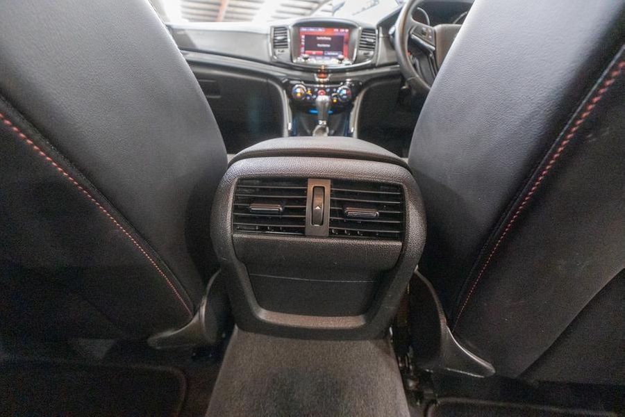 2015 Holden Commodore SV6 Storm VF Auto MY15 Photo 17