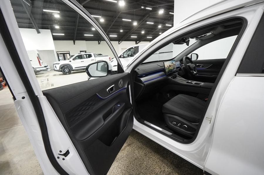 2025 Chery Tiggo 8 Super Hybrid Ultimate Auto MY26 Photo 28