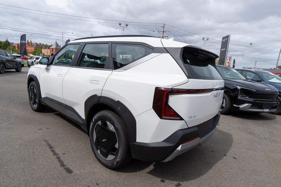 2025 Kia EV5 Air Standard Range Auto MY25 Photo 5
