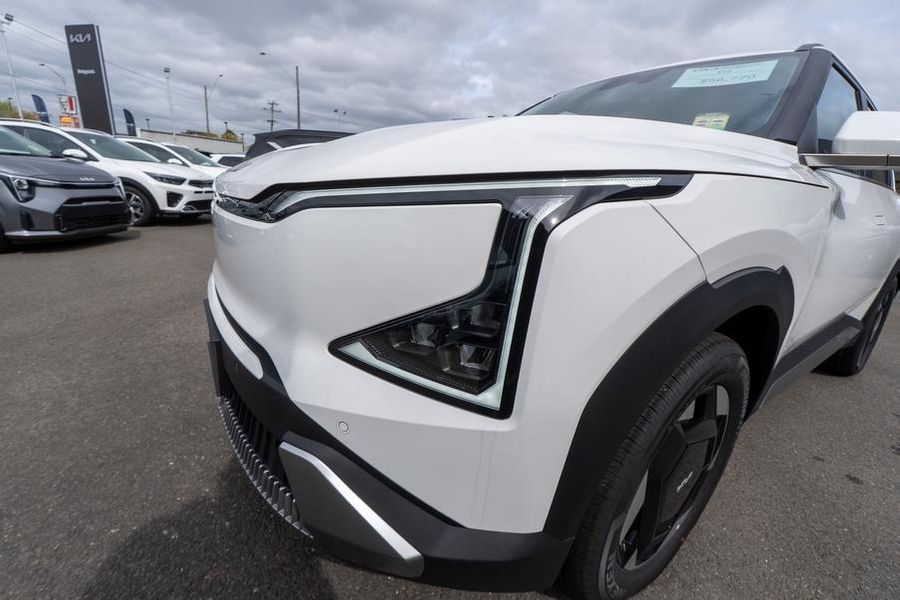 2025 Kia EV5 Air Standard Range Auto MY25 Photo 11