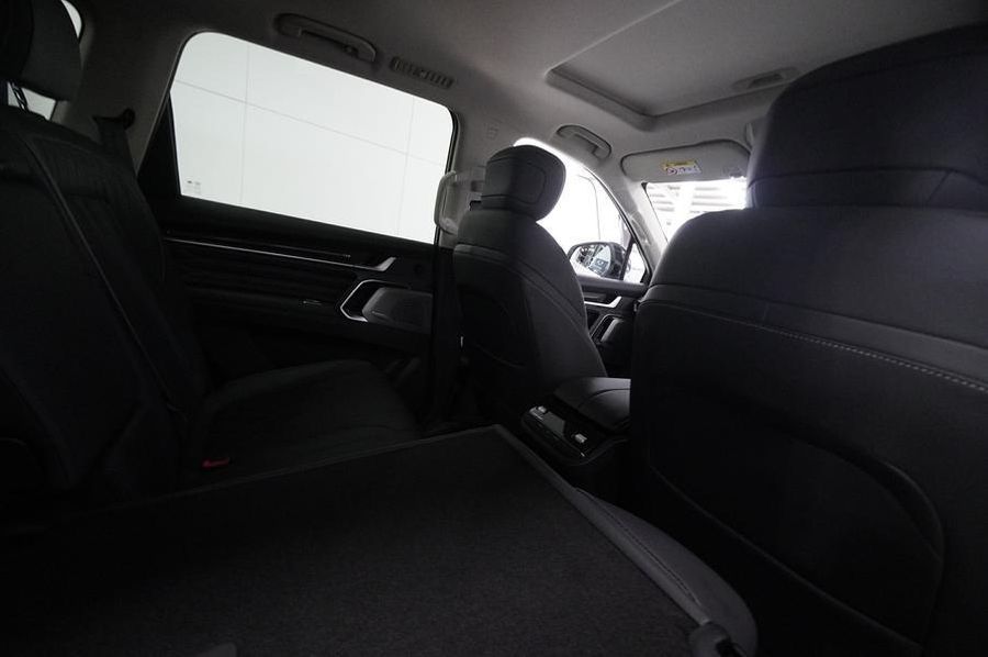 2025 LDV D90 Executive Auto MY25 Photo 22