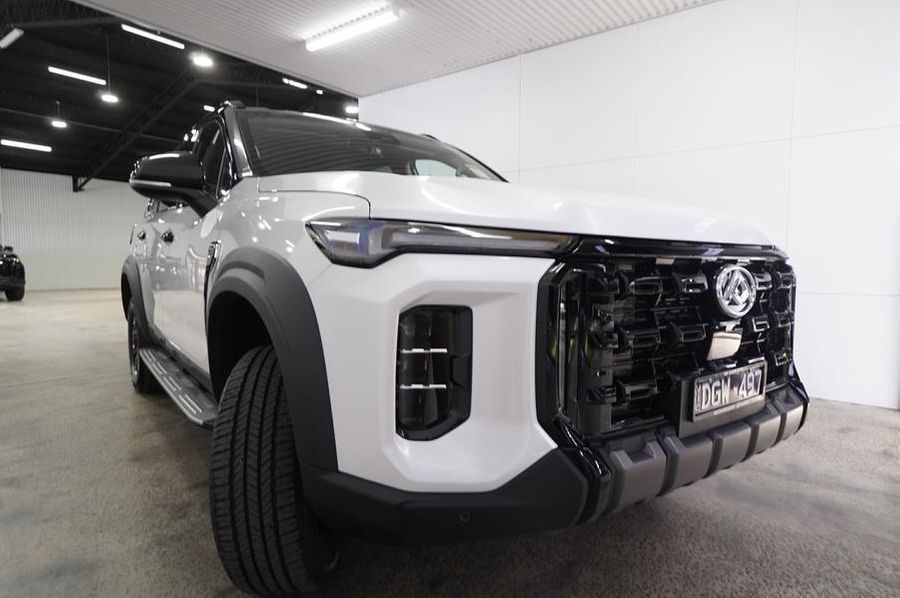 2025 LDV D90 Executive Auto MY25 Photo 3