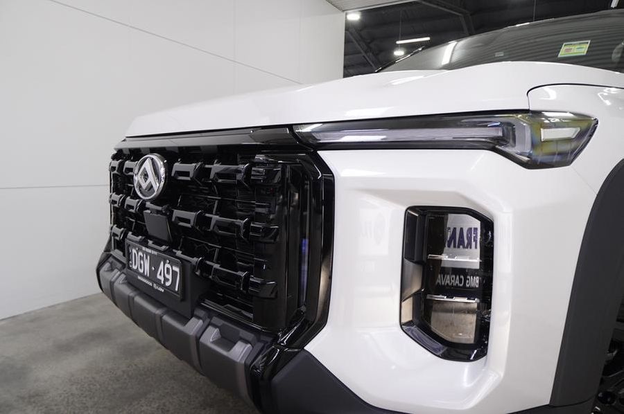 2025 LDV D90 Executive Auto MY25 Photo 9